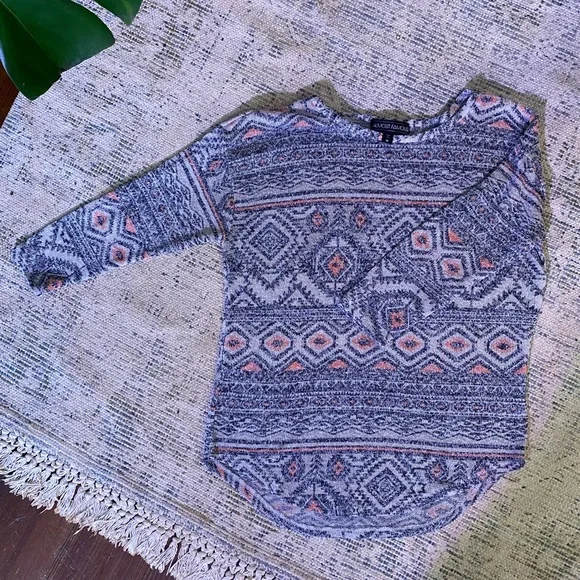 Almost famous Womens size M loose fit loose knit sweater blouse - Picture 4 of 4